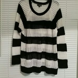 NWOT A.N.A BLACK/WHITE SWEATER